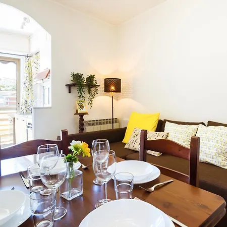 Erica - 2 Bedrooms, Terrace, Wifi 아파트 산레모