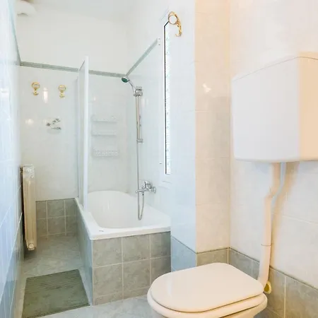 Appartamento Erica - 2 Bedrooms, Terrace, Wifi Sanremo